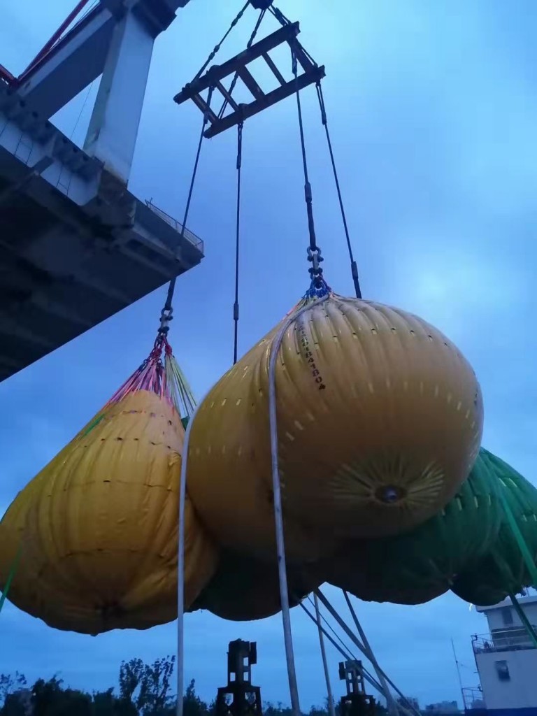 電動(dòng)葫蘆82.5噸負(fù)荷測力試驗(yàn)——甘壇HZ-W8-100T拉力計(jì)